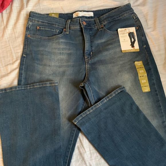Signature by Levi Strauss Denim - Brand new signature Levi Strauss mid rise boot cut jeans